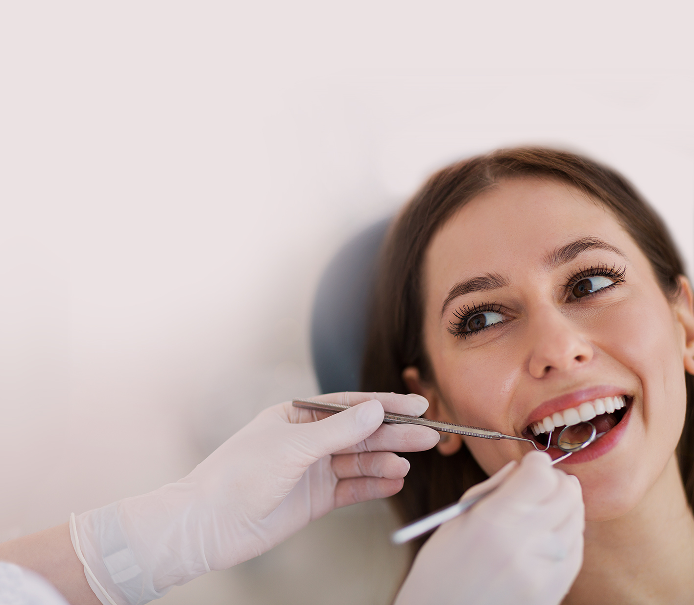 Woman,having,teeth,examined,at,dentists